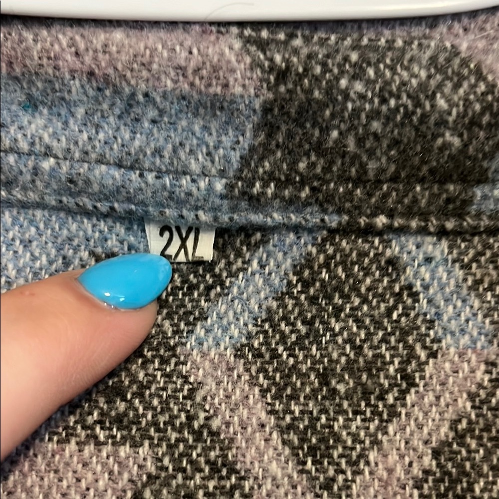 Aztec Patterned Button-Up Shirt - Picture 2 of 3